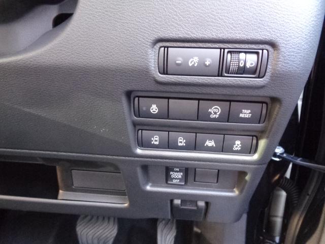 ステアリングヒーター　アイドリングストップOFF　両側電動スライドドア　ｅ－Ａｓｓｉｓｔ