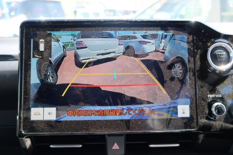 バックモニターで駐車をアシスト