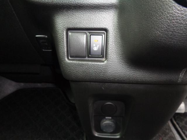 運転席シートヒーター