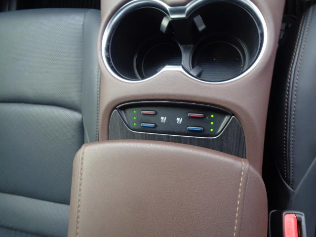 快適温熱シート＋シートベンチレーション（運転席・助手席）