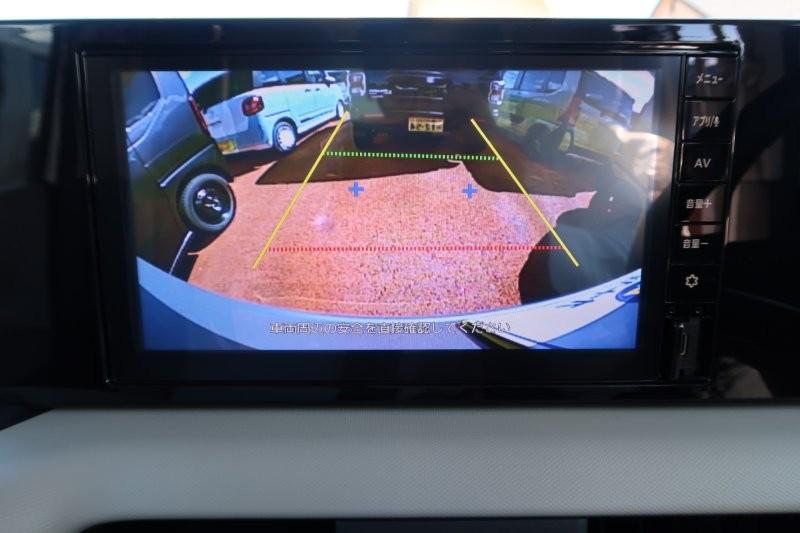 バックモニターで駐車をアシスト