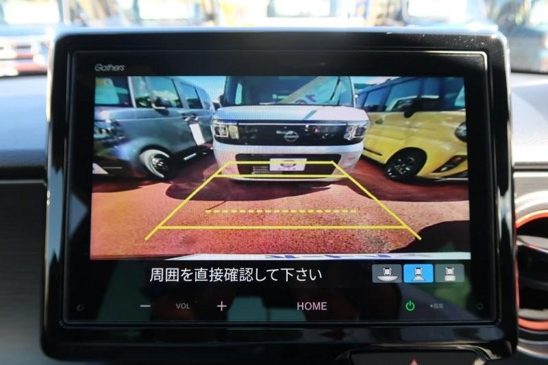 バックモニターで駐車をアシスト