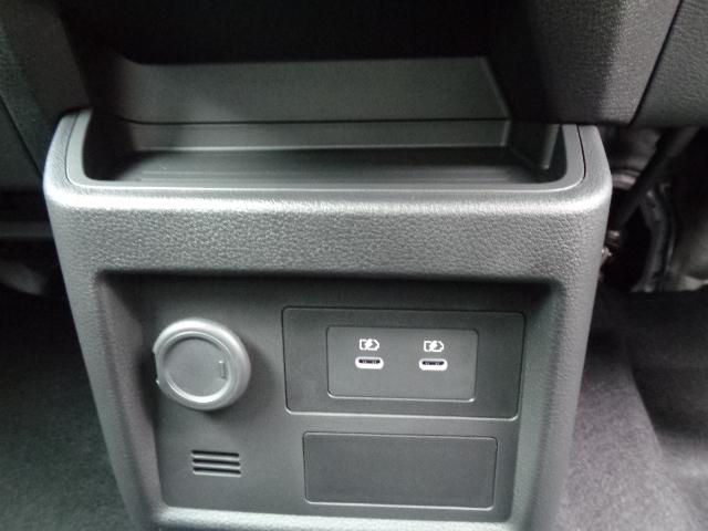 充電用USBポート Type-C×2（フロント）