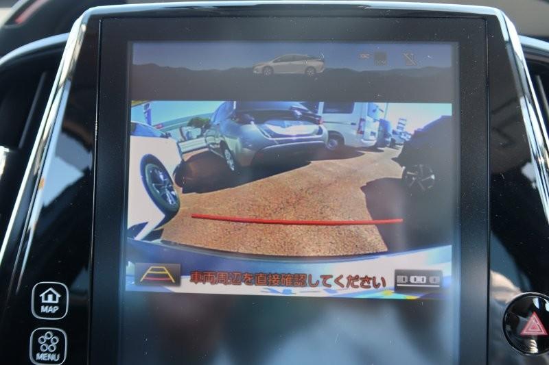 バックモニターで駐車をアシスト