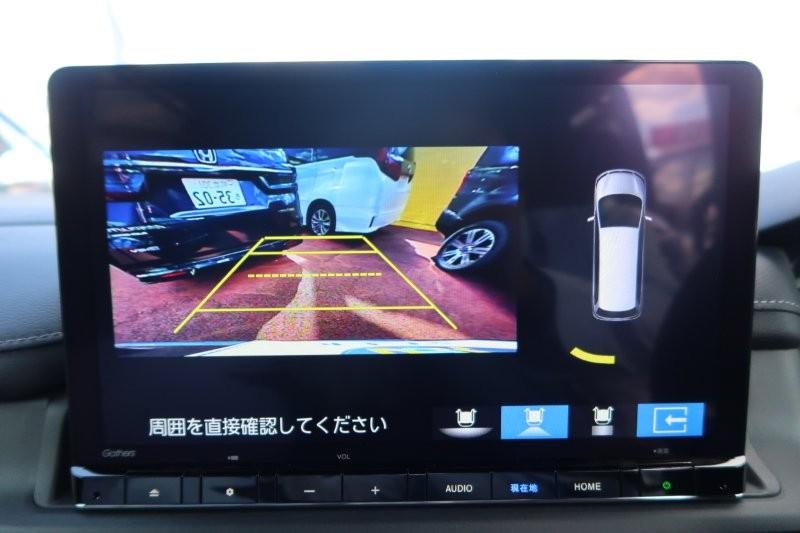 バックモニターで駐車をアシスト