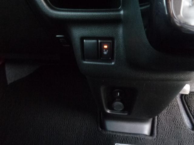 運転席シートヒーター